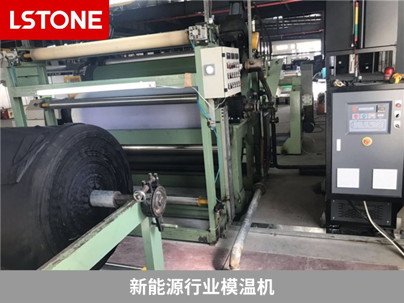 新能源行業(yè)模溫機2 新能源行業(yè)模溫機2