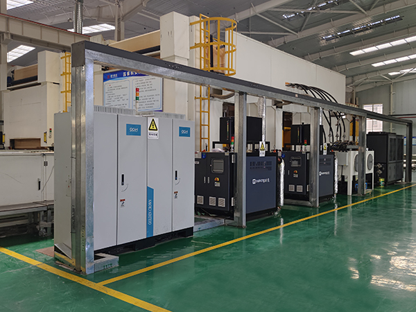 熱帖壓機模溫機