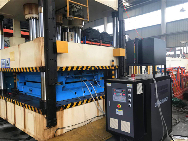 SMC行業(yè)中模溫機運用的問題